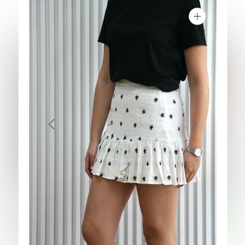 A Loves A White Floral Embroidered Mini Skirt Women’s Size 0